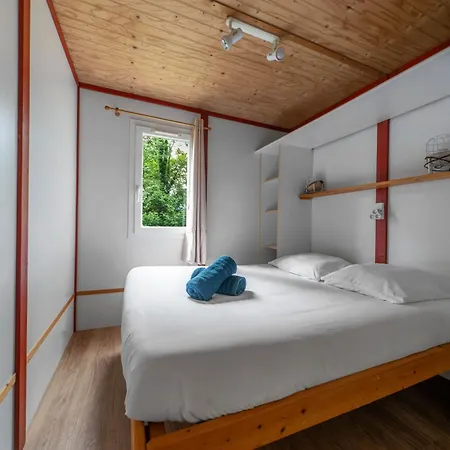 Кемпинг Le Mont Libre - & Espace Nature - Ганна