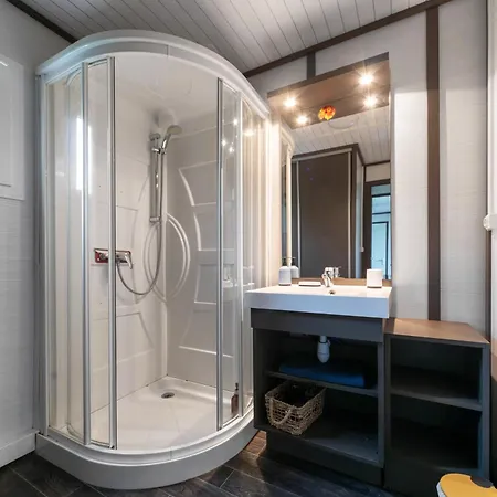 Le Mont Libre - & Espace Nature - مكان تخييم *