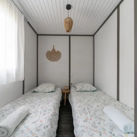 Le Mont Libre - & Espace Nature - مكان تخييم *